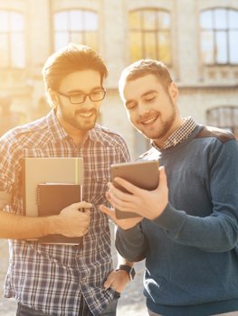 Et voluptates neque quia facilis ullam.